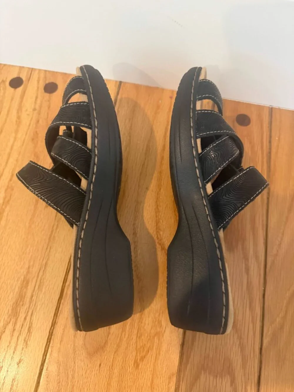 Clarks Merliah Karli Sandals SlipOn Black Leather Adjustable Comfort Womens 8.5M